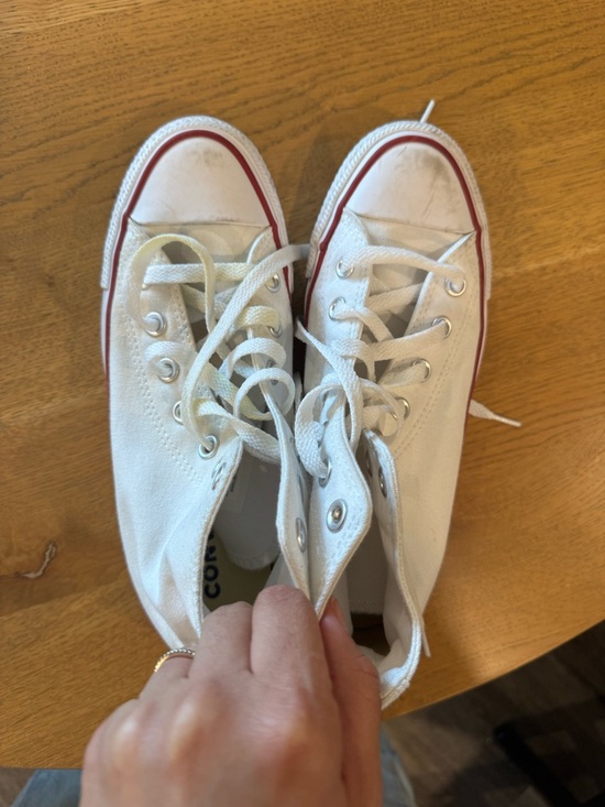 Converse Shoes - Converse white size 7 women’s